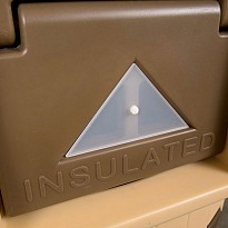 Insulated Doghouse removable window