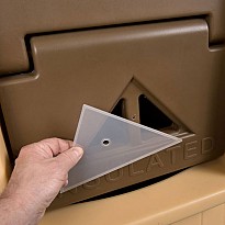 Insulated Doghouse removable window